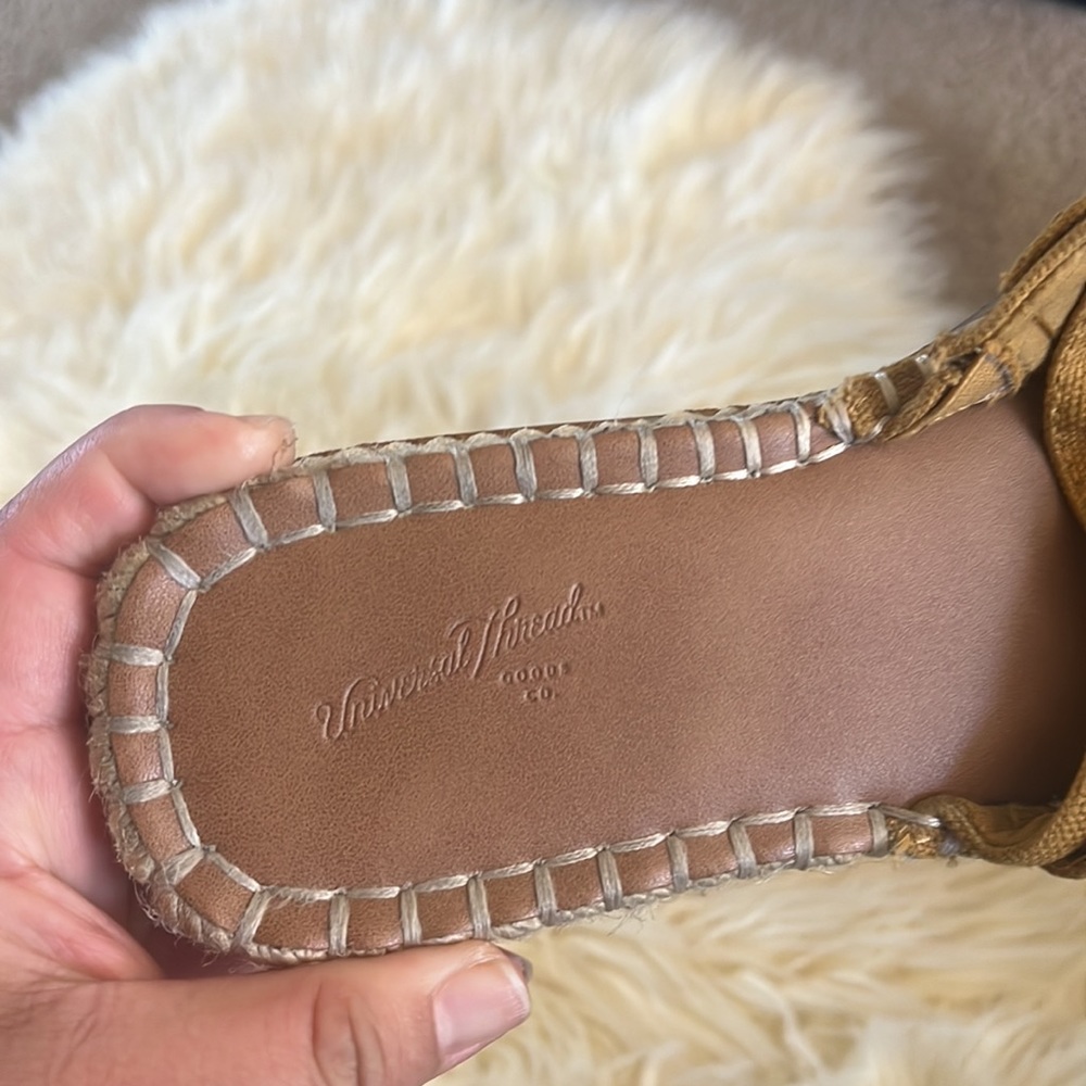 Universal Thread Sandals - image 7